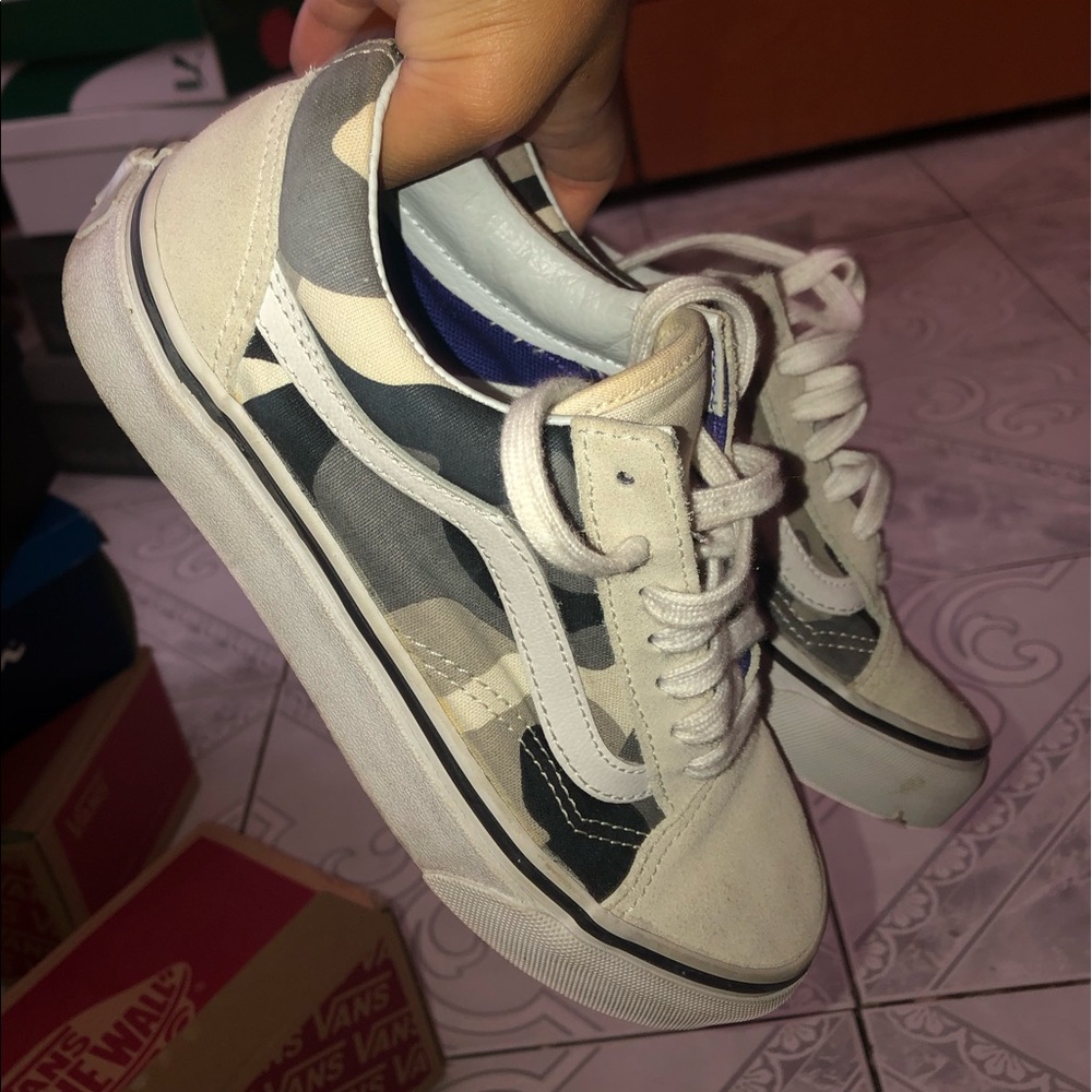 White/Camo old school lowtop  Vans